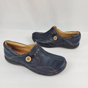 Clarks Unstructured Navy Leather Slip-On Comfort Shoes With Button Detail Size 8
